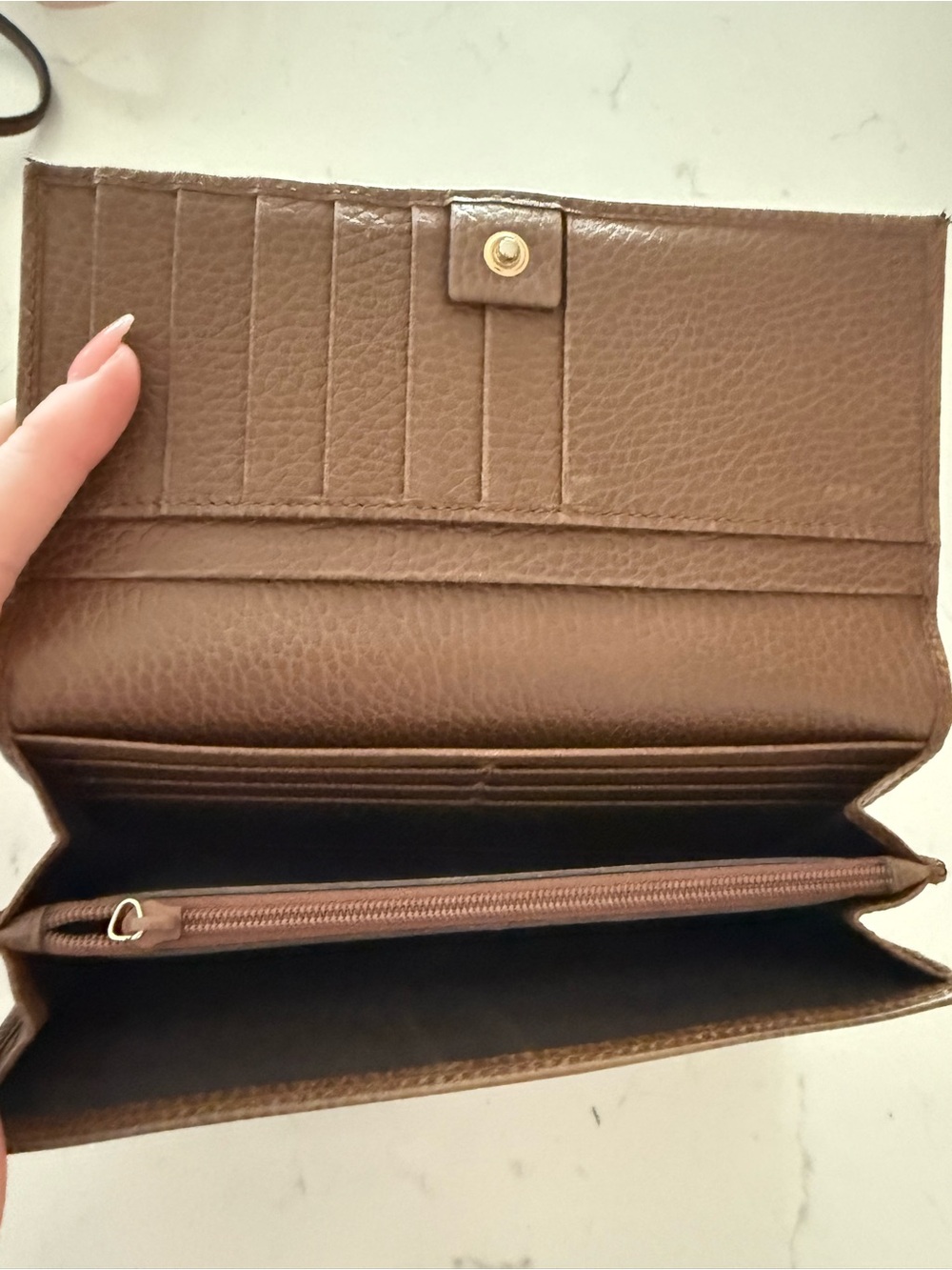 Gucci Brown Beige GG Supreme Continental Wallet - Picture 5 of 9